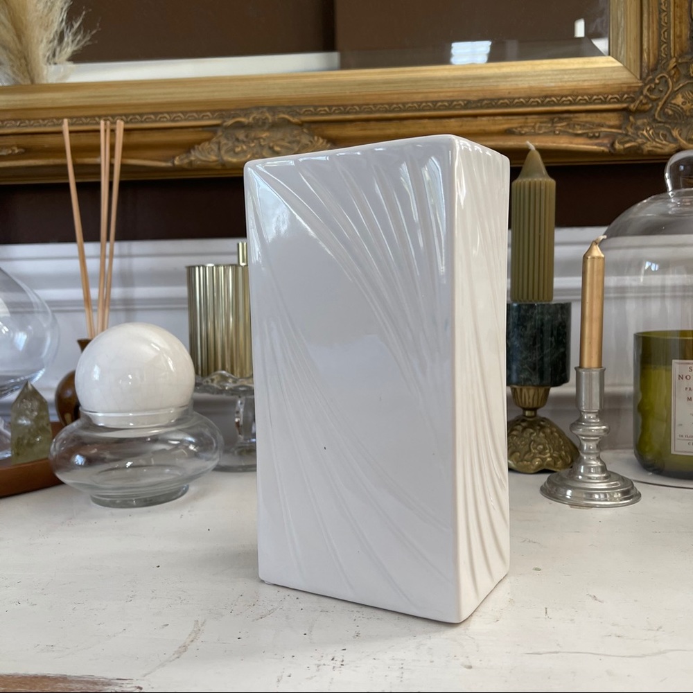 1960s Style Rectangular Vase - Picture 4 of 11